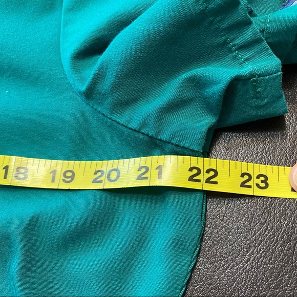 Cherokee Workwear 3 Pocket Rib Knit V Neck Scrub Top Hunter Green - Picture 9 of 12